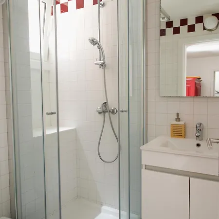 ホステル Moradia De *