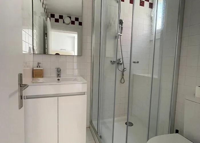 Albergue Moradia De *